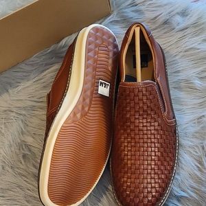 New Johnston & Murphy Men's Size 9 Woven Leather Loafers.